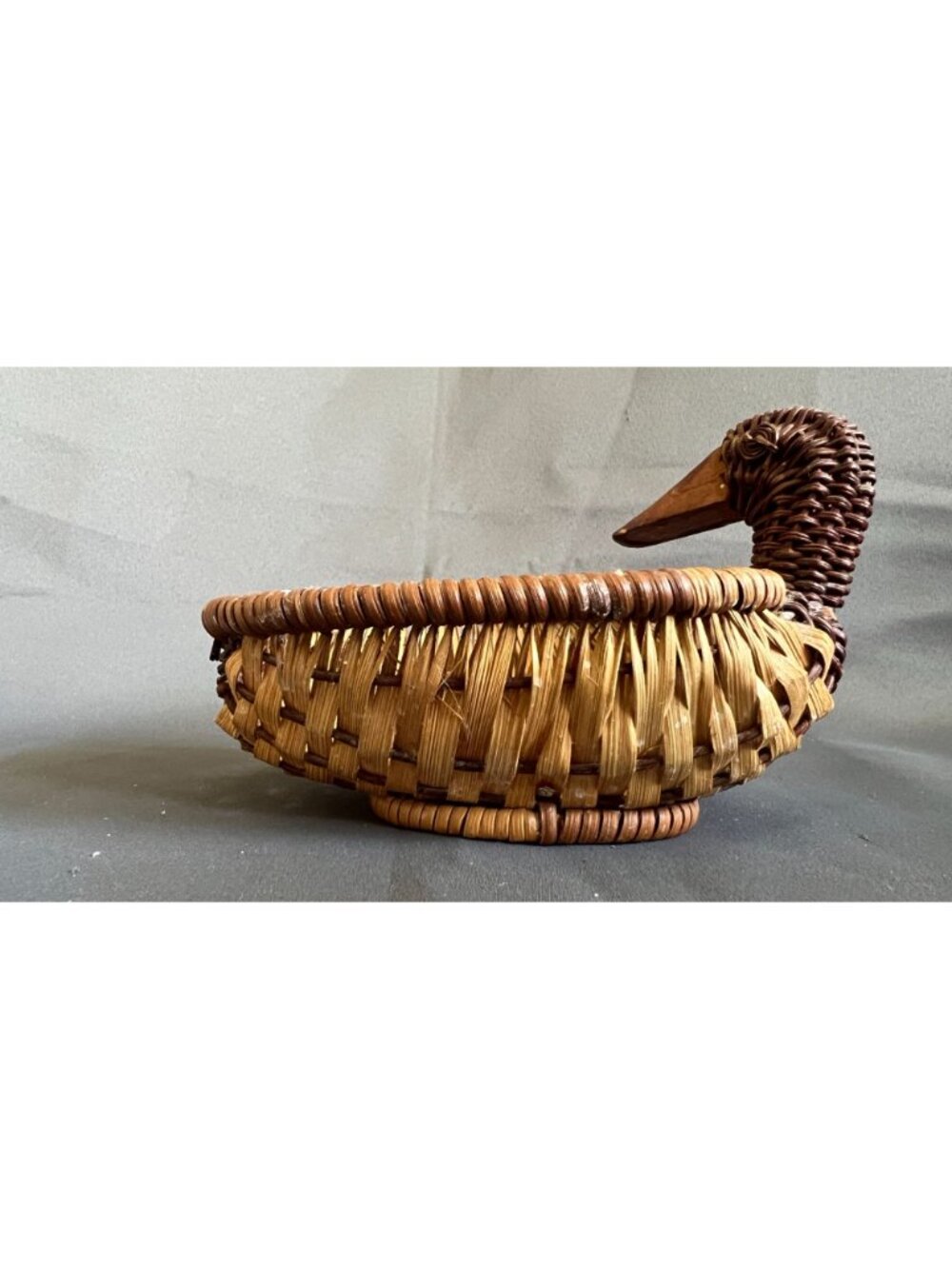 Woven Duck-Shaped Basket Bowl With Rustic Rattan & Wooden Detailing For Home Déc - Picture 2 of 4